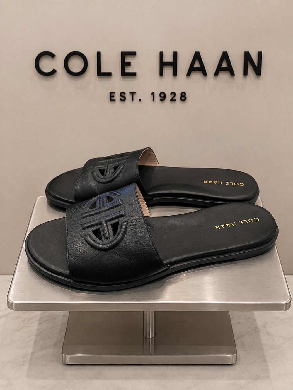 Cole Haan Flynn Logo Slide Sandals Black Leather Women’s 10B W27703